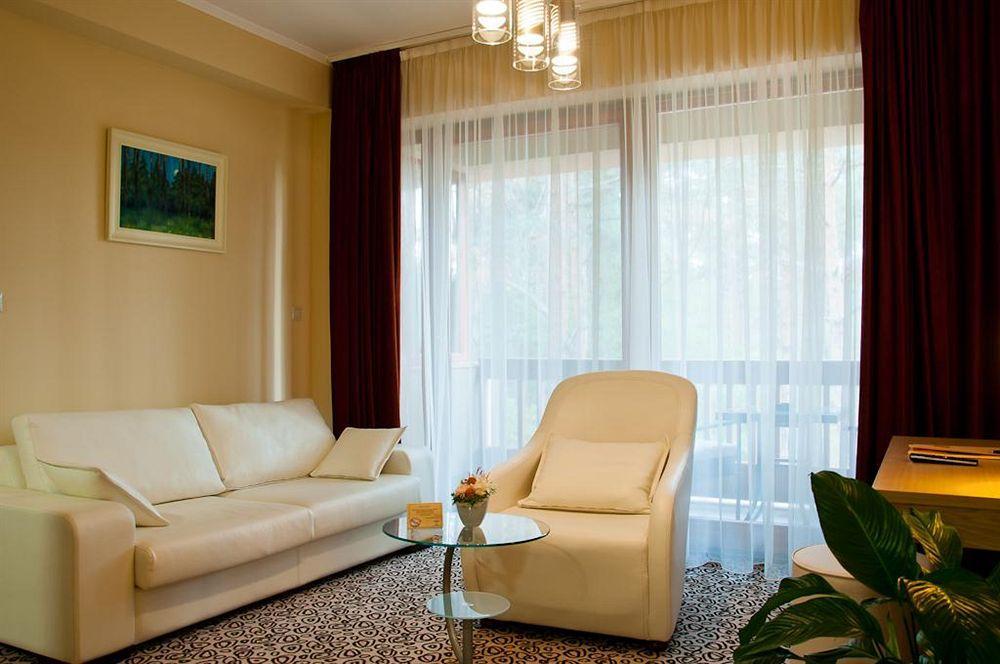 Erdospuszta Club Hotel Fenyves Дебрецен Екстериор снимка