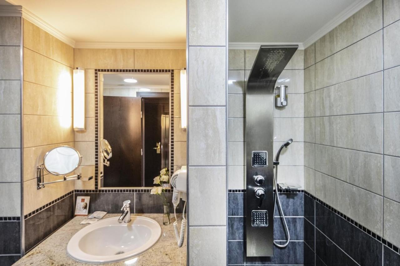 Erdospuszta Club Hotel Fenyves Дебрецен Екстериор снимка