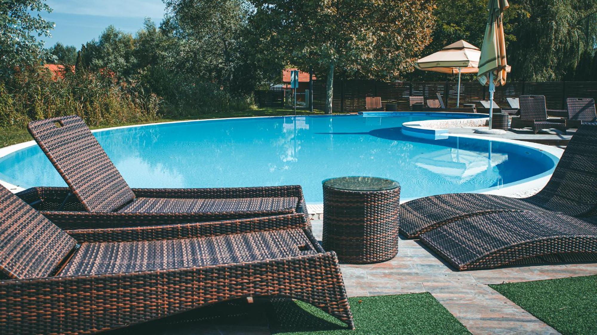 Erdospuszta Club Hotel Fenyves Дебрецен Екстериор снимка